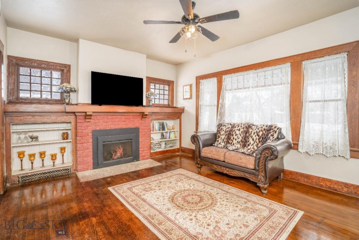 804 Broadway Street Property Photo 4