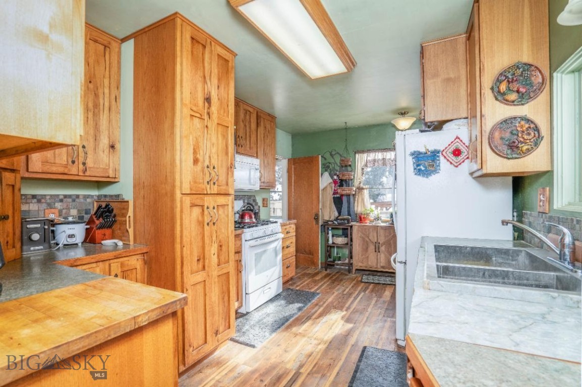 804 Broadway Street Property Photo 7