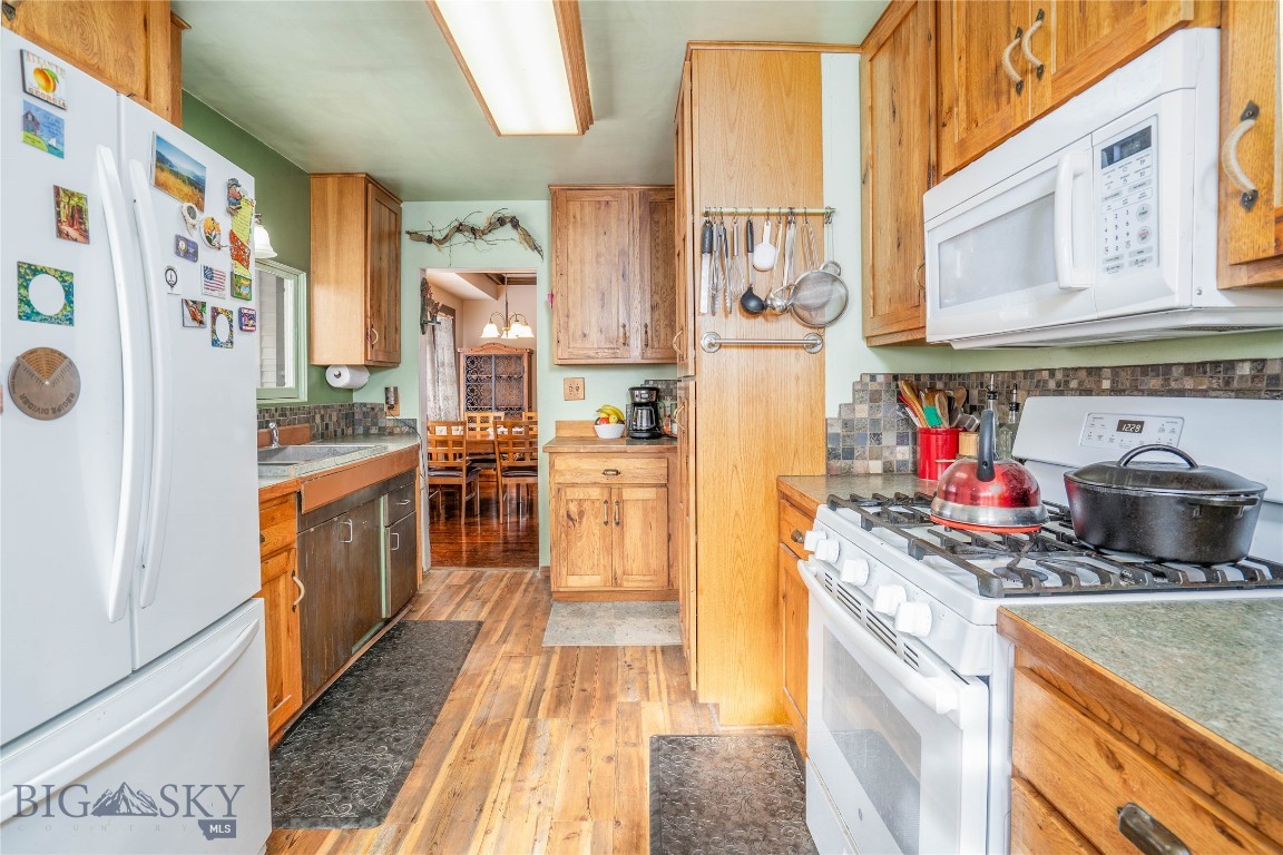 804 Broadway Street Property Photo 8
