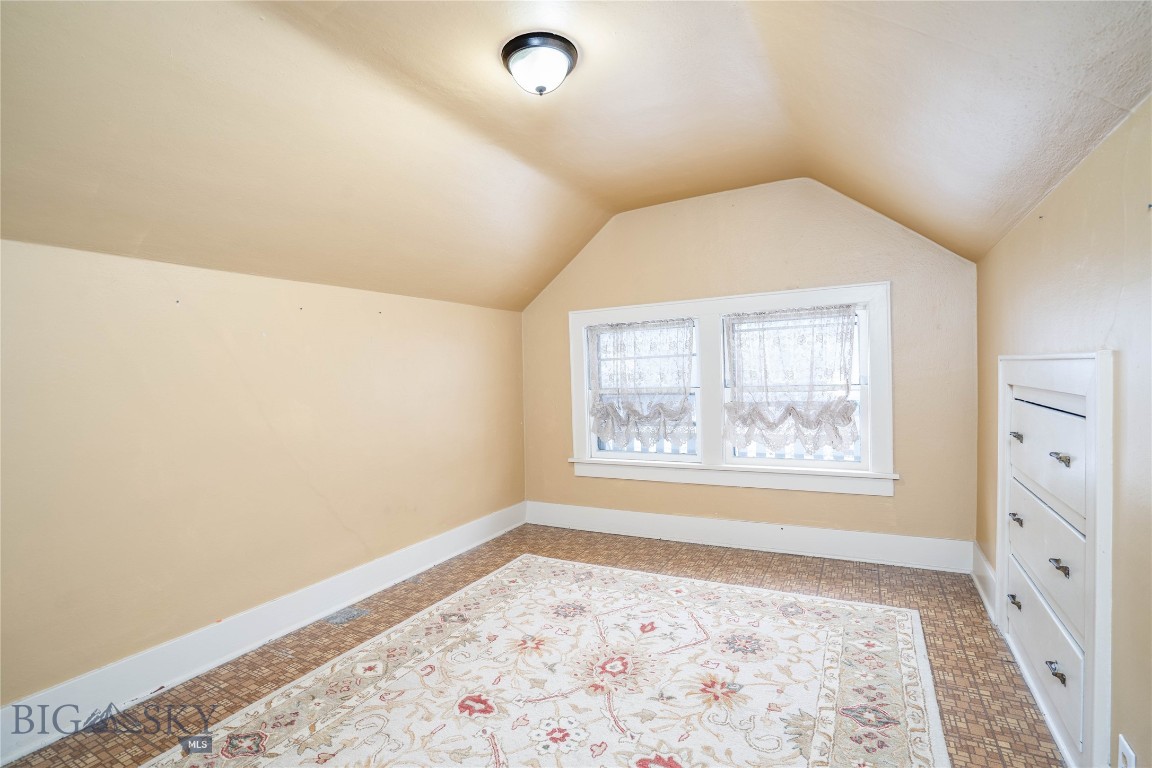 804 Broadway Street Property Photo 17