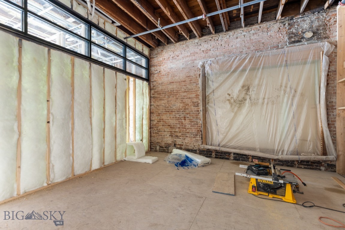59 E Park Street C Property Photo 3