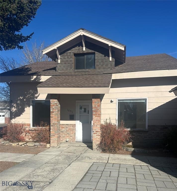 1651 Grand Property Photo 2