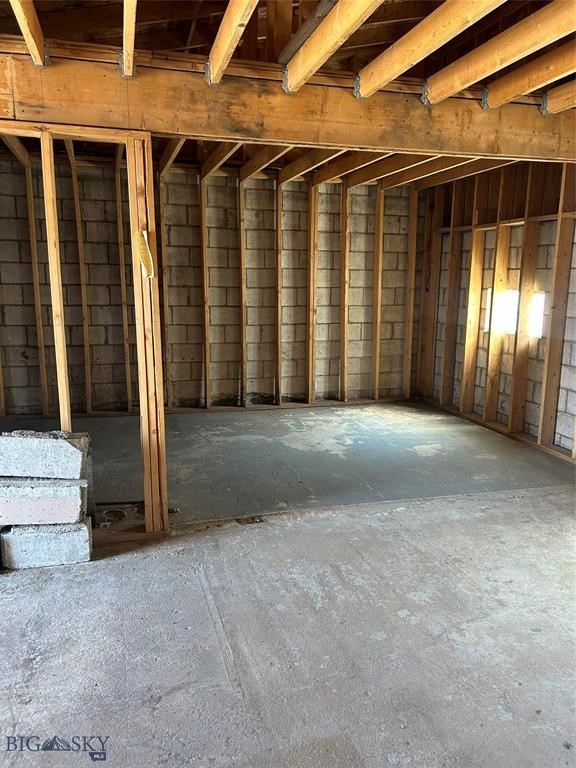 1651 Grand Property Photo 12