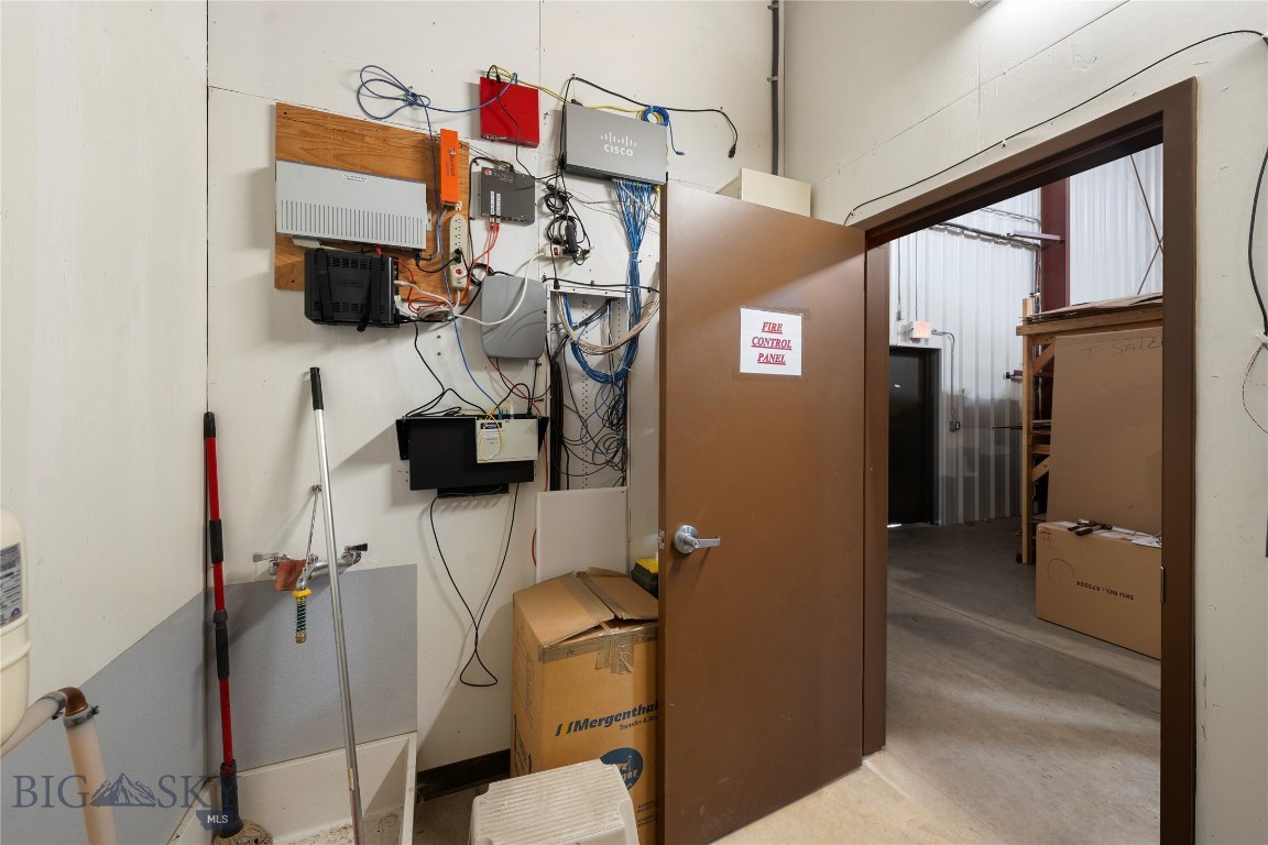 5020 93 Highway S Property Photo 34