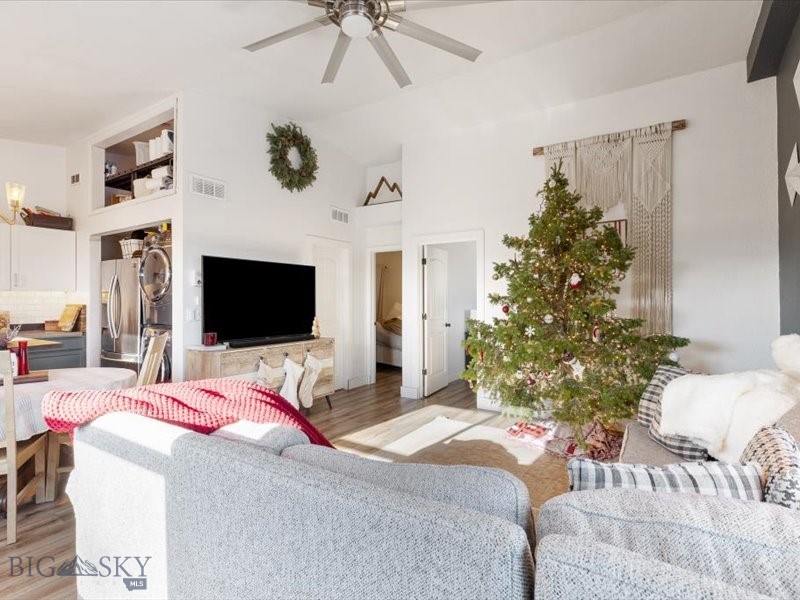 2480 Oro Lane Property Photo 4
