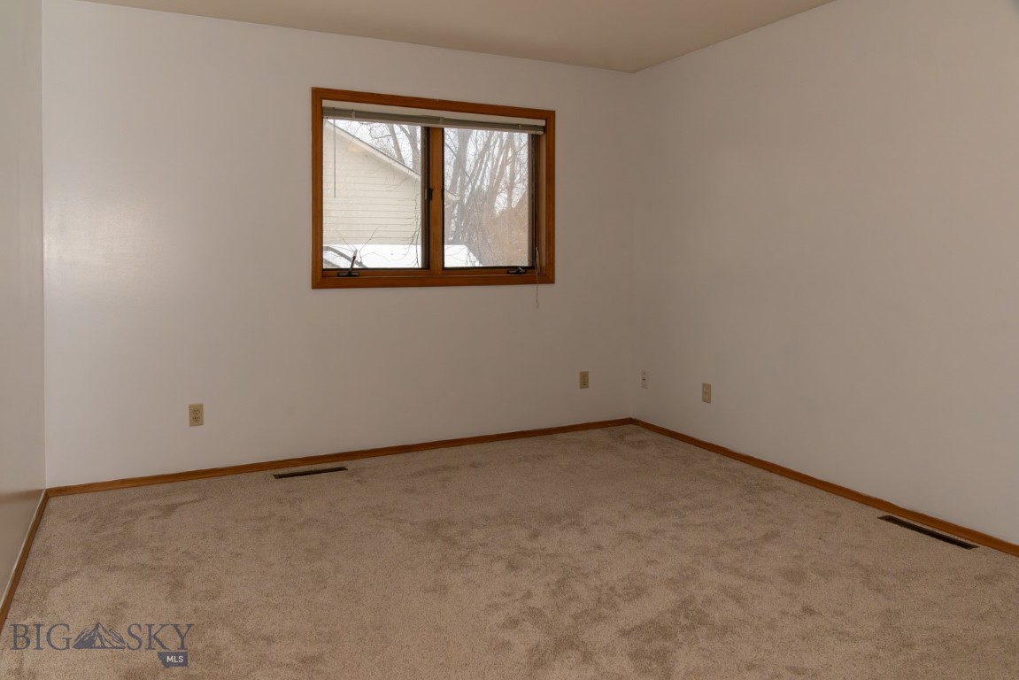 607 S 15th Avenue Property Photo 15