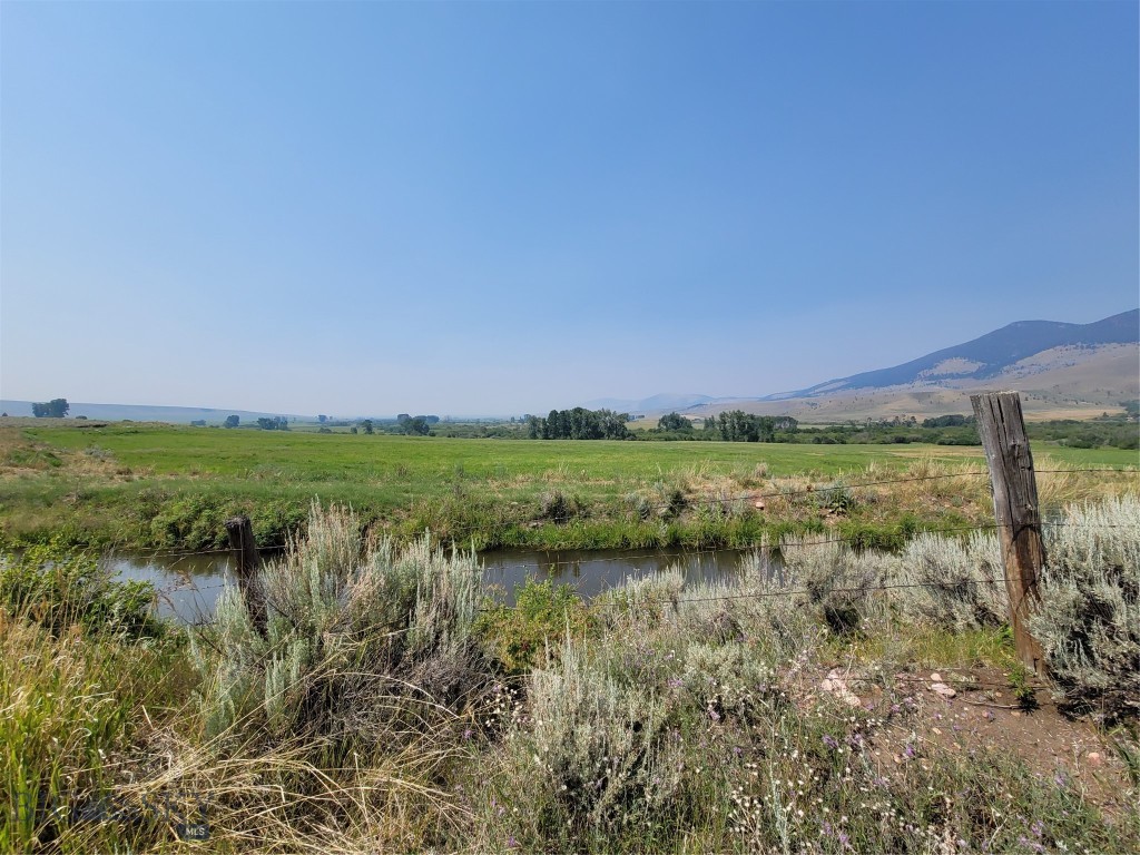 2a School House Meadow Property Photo