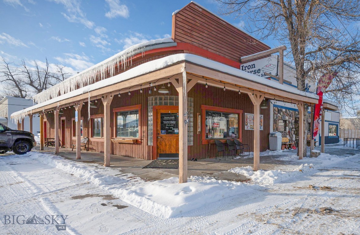 24 Main Street Property Photo