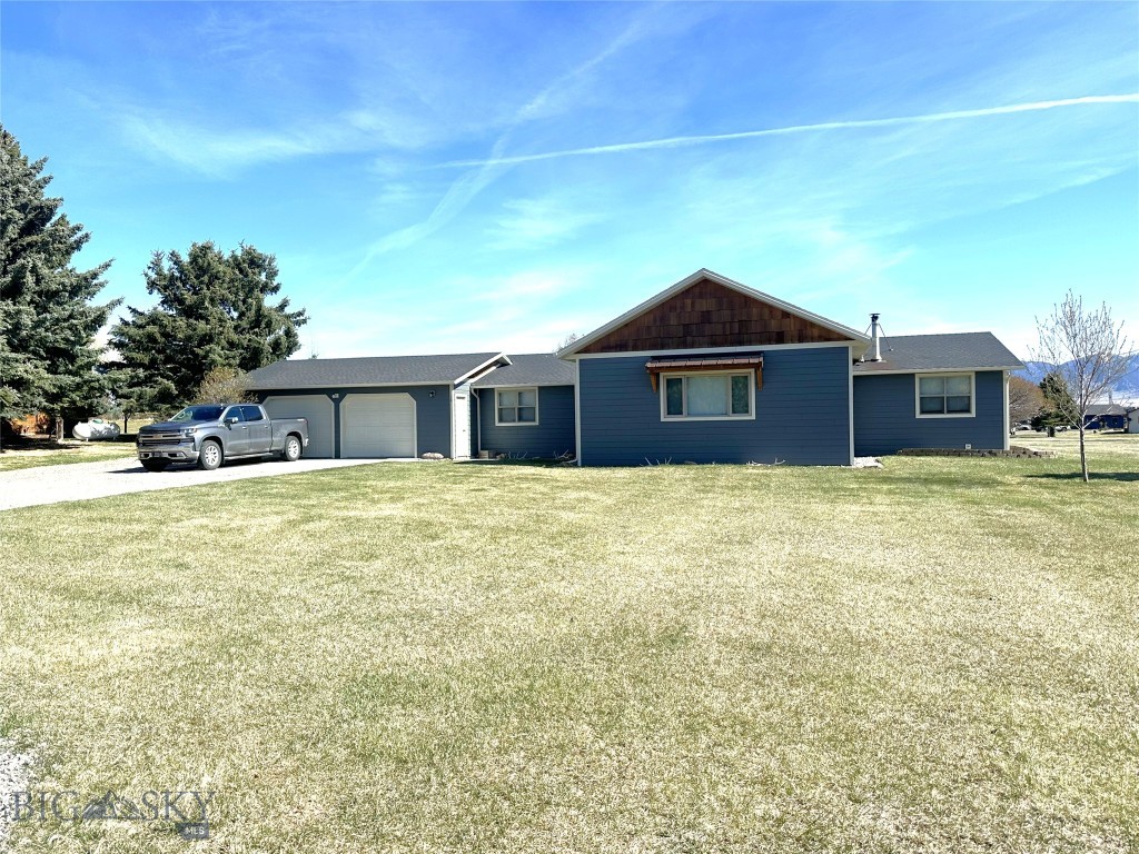 10 Fan Mountain Court Property Photo 1