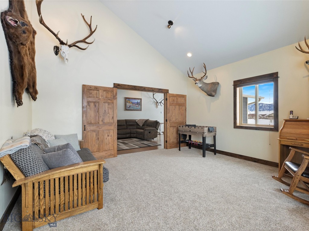 10 Fan Mountain Court Property Photo 10