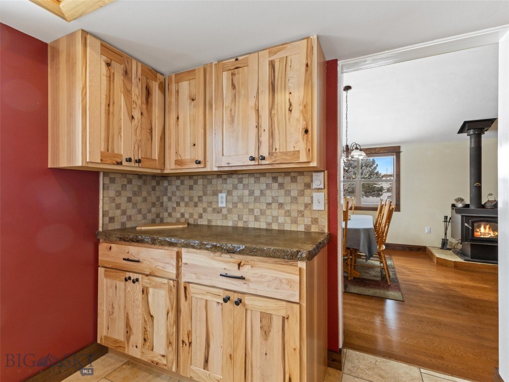 10 Fan Mountain Court Property Photo 20