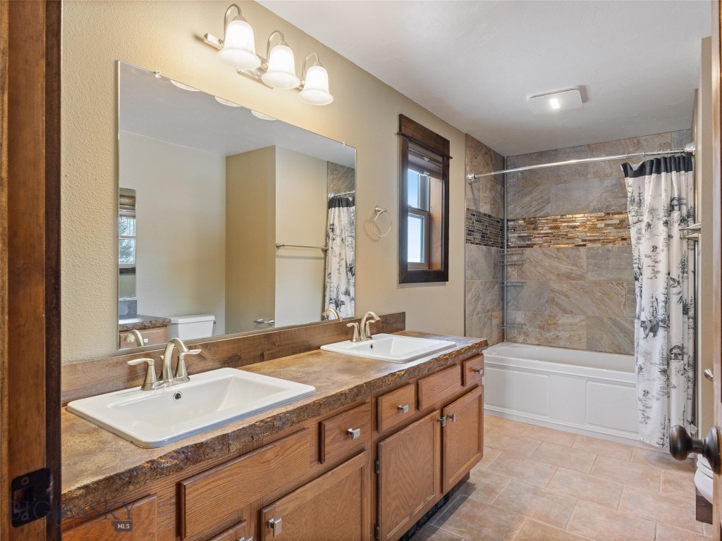 10 Fan Mountain Court Property Photo 28