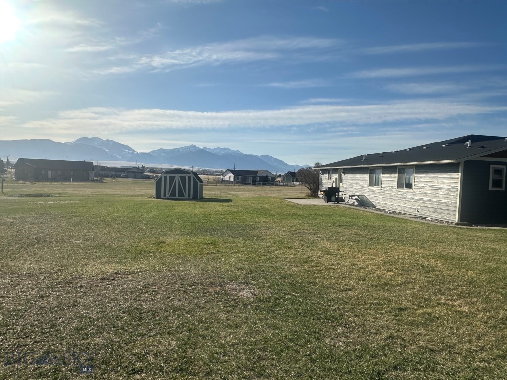 10 Fan Mountain Court Property Photo 38