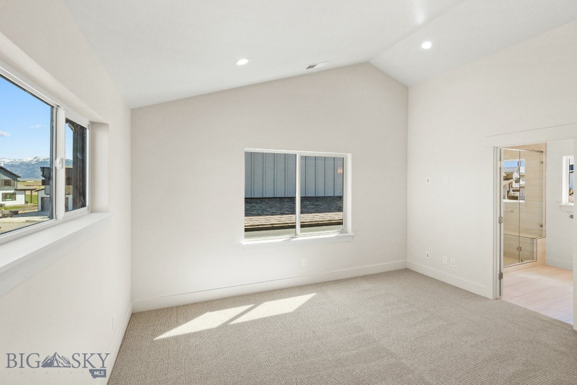 122 Horseshoe Loop Property Photo 9