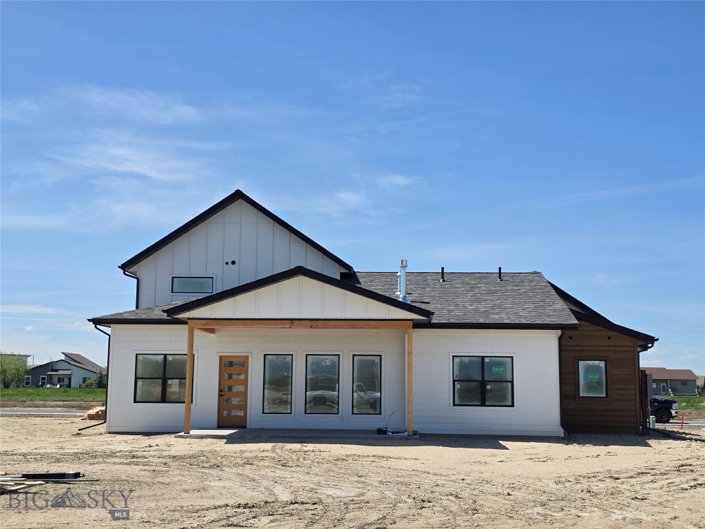 303 S Crispin Street Property Photo 4