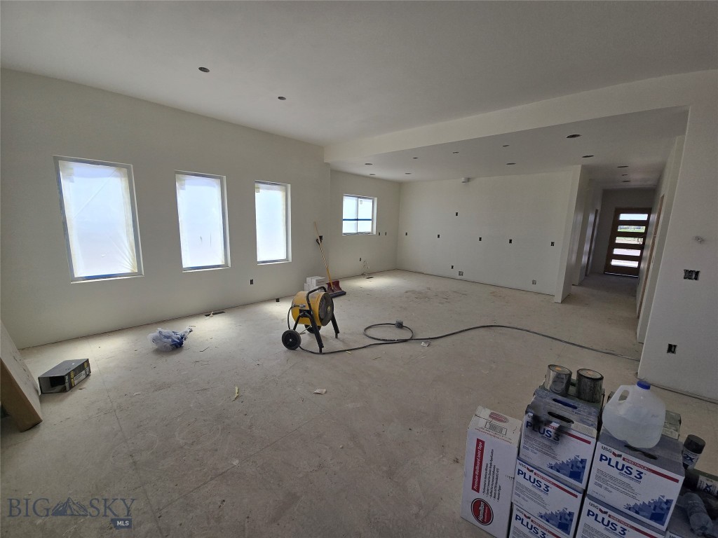 303 S Crispin Street Property Photo 12