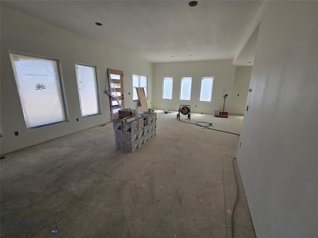 303 S Crispin Street Property Photo 13