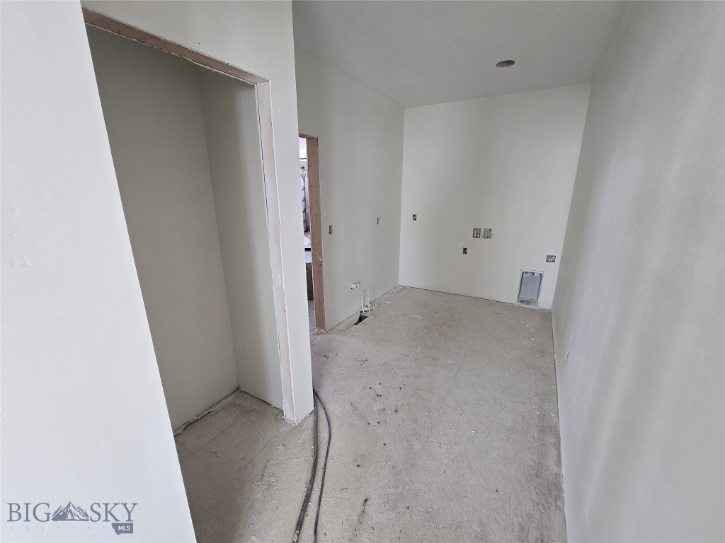 303 S Crispin Street Property Photo 19