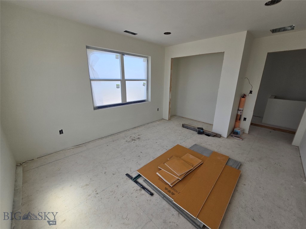 303 S Crispin Street Property Photo 22