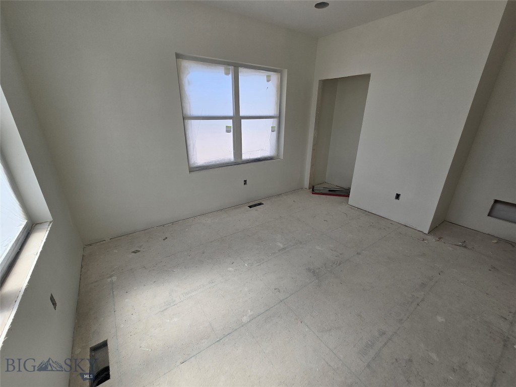 303 S Crispin Street Property Photo 25