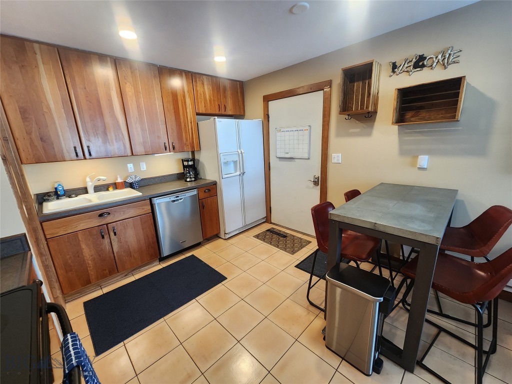 21 Sitting Bull Road 1248 Property Photo 3
