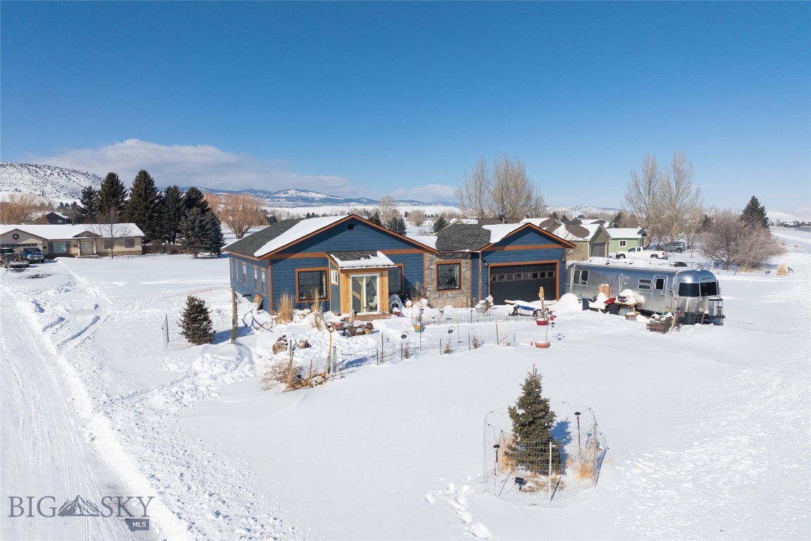2 Lone Mountain Court Property Photo