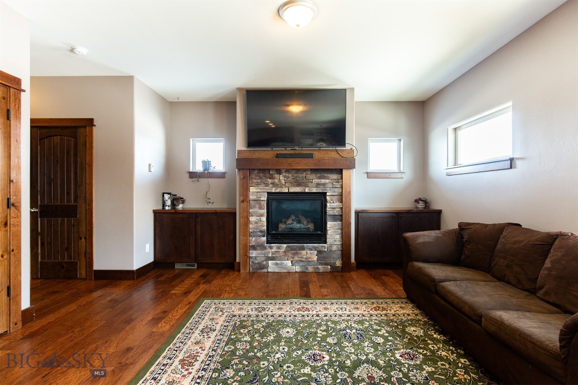 4418 Durston A Property Photo 5
