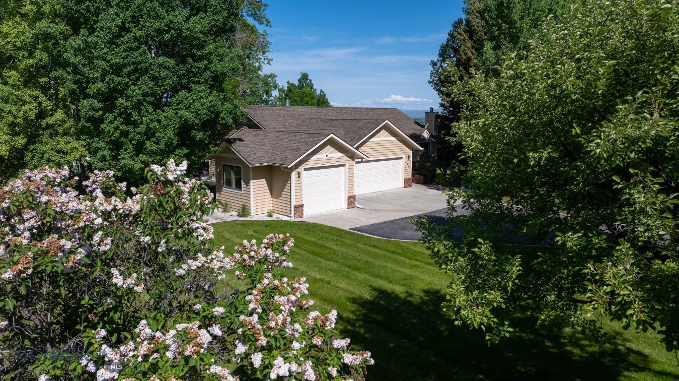 4901 Itana Circle Property Photo 1