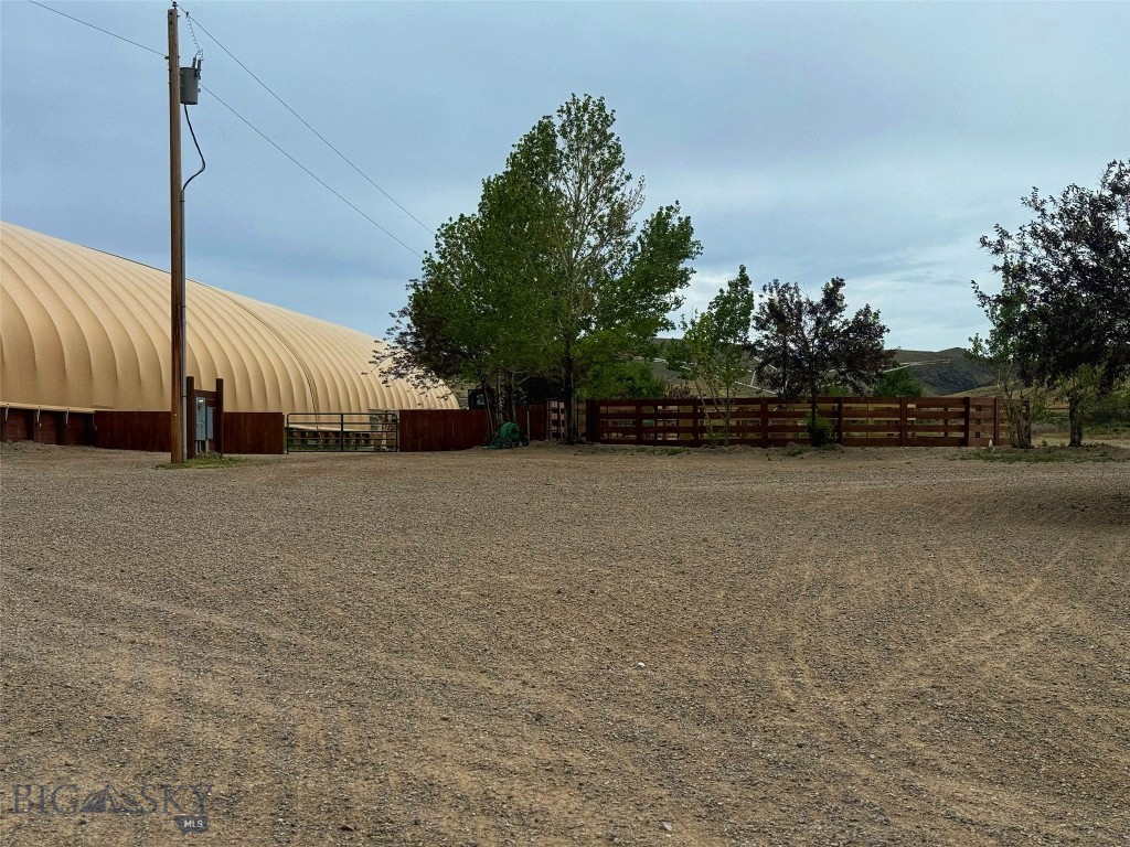 600 Blue Ribbon Lane Property Photo 15