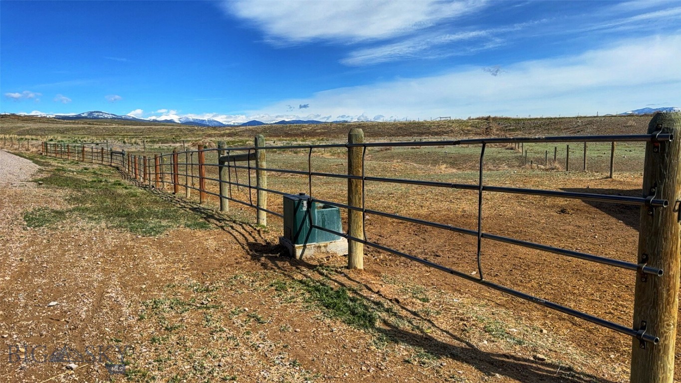 600 Blue Ribbon Lane Property Photo 45