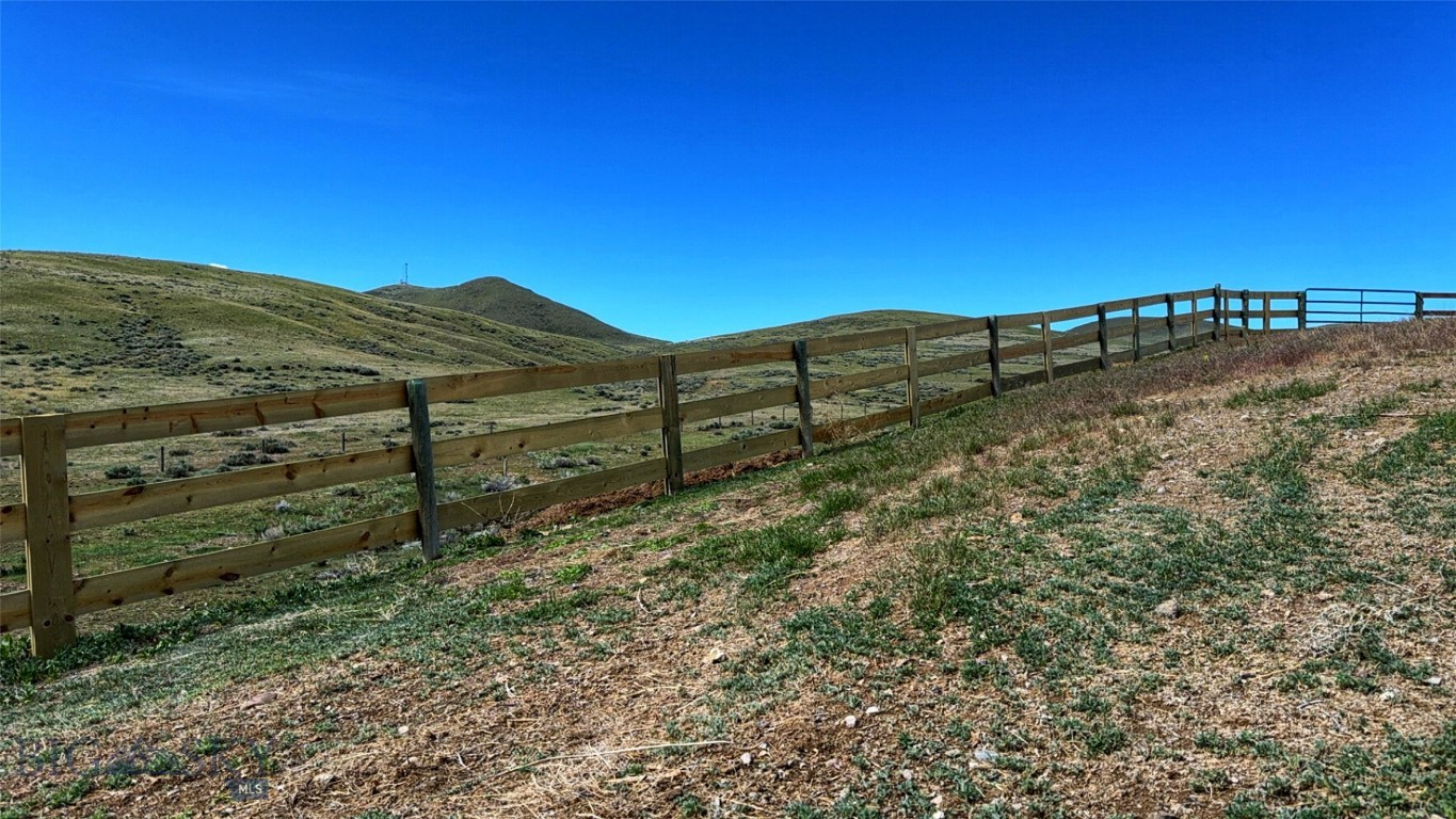 600 Blue Ribbon Lane Property Photo 48