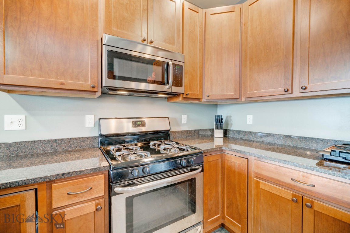 7 Whitetail Drive Property Photo 13