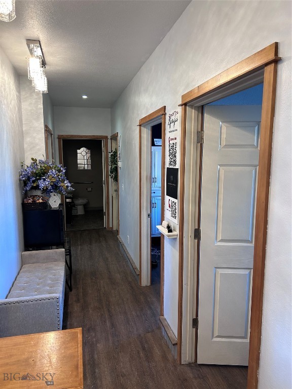 107 S Broadway Property Photo 2