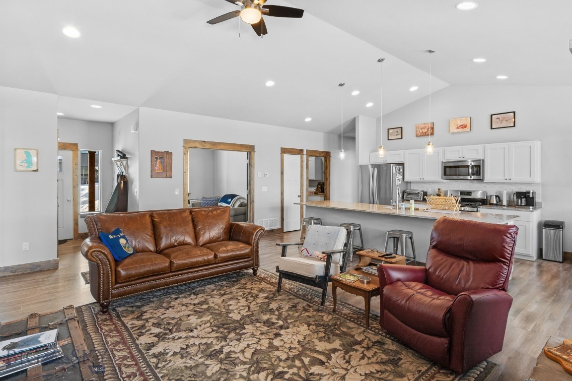 3167 Autumn Grove Property Photo 5