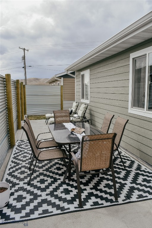 619 N Railroad Property Photo 7