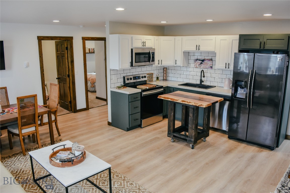 619 N Railroad Property Photo 10