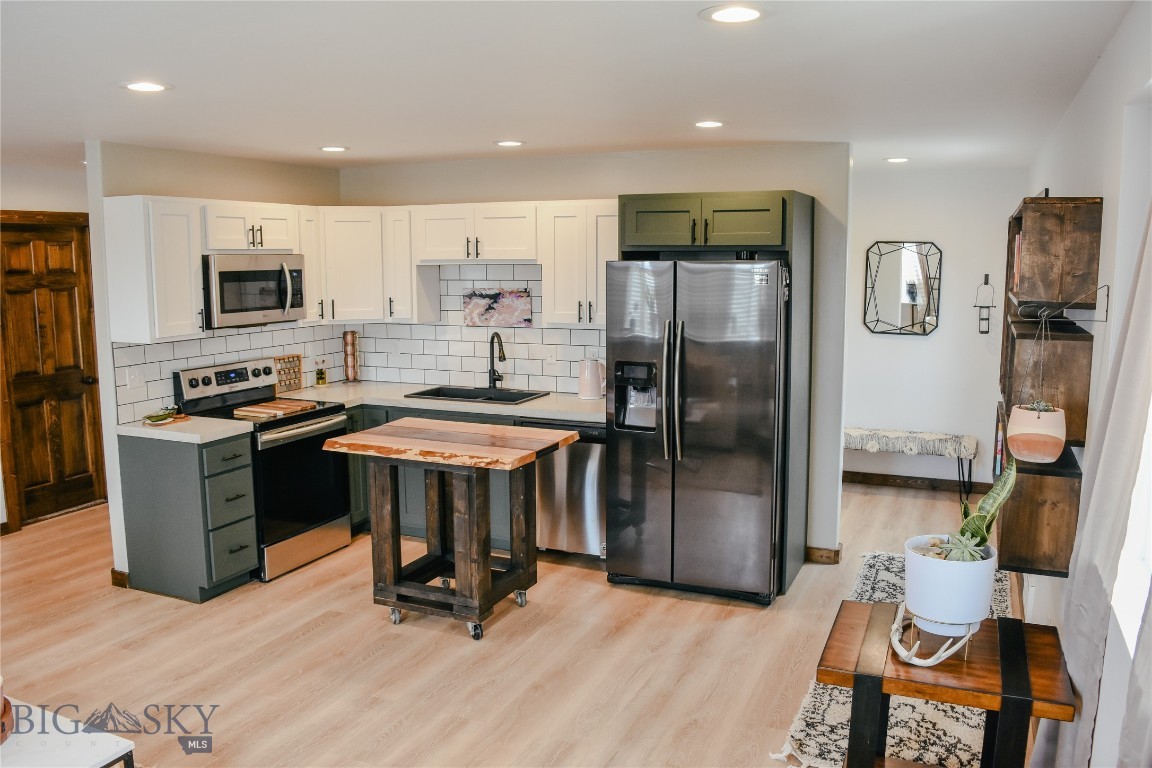 619 N Railroad Property Photo 11