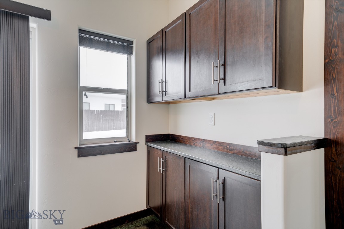 902 New York Drive Property Photo 19