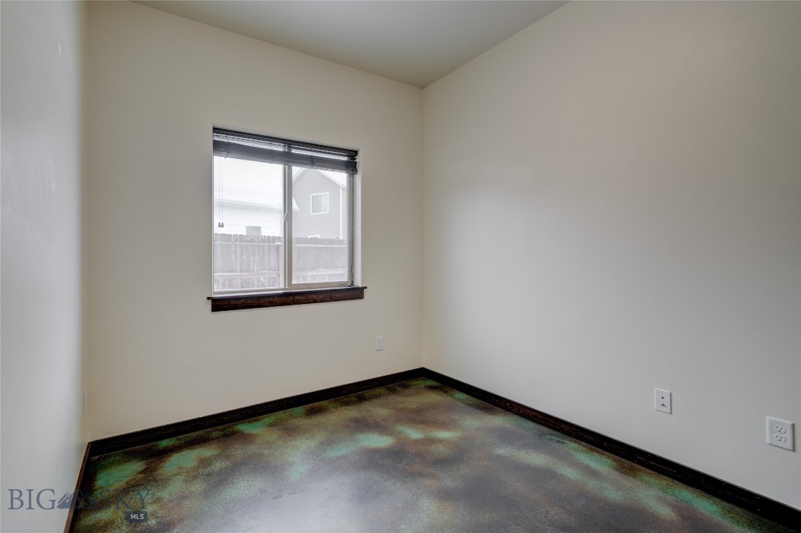 902 New York Drive Property Photo 25