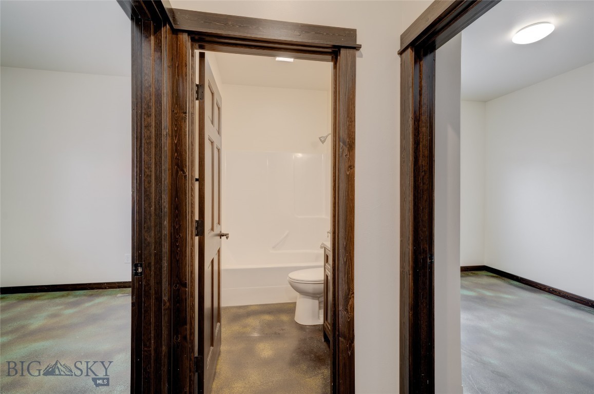 902 New York Drive Property Photo 30