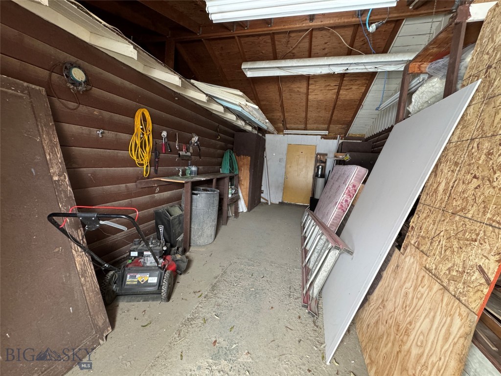 513 E Legion Avenue Property Photo 53