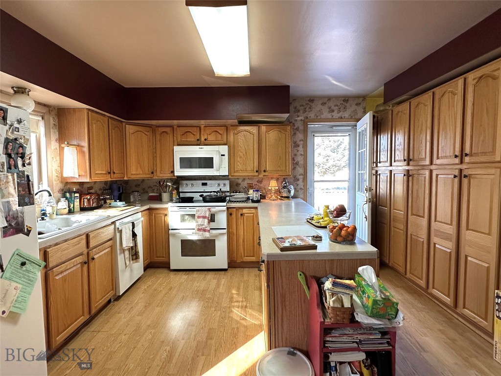 904 Rickards Street Property Photo 10