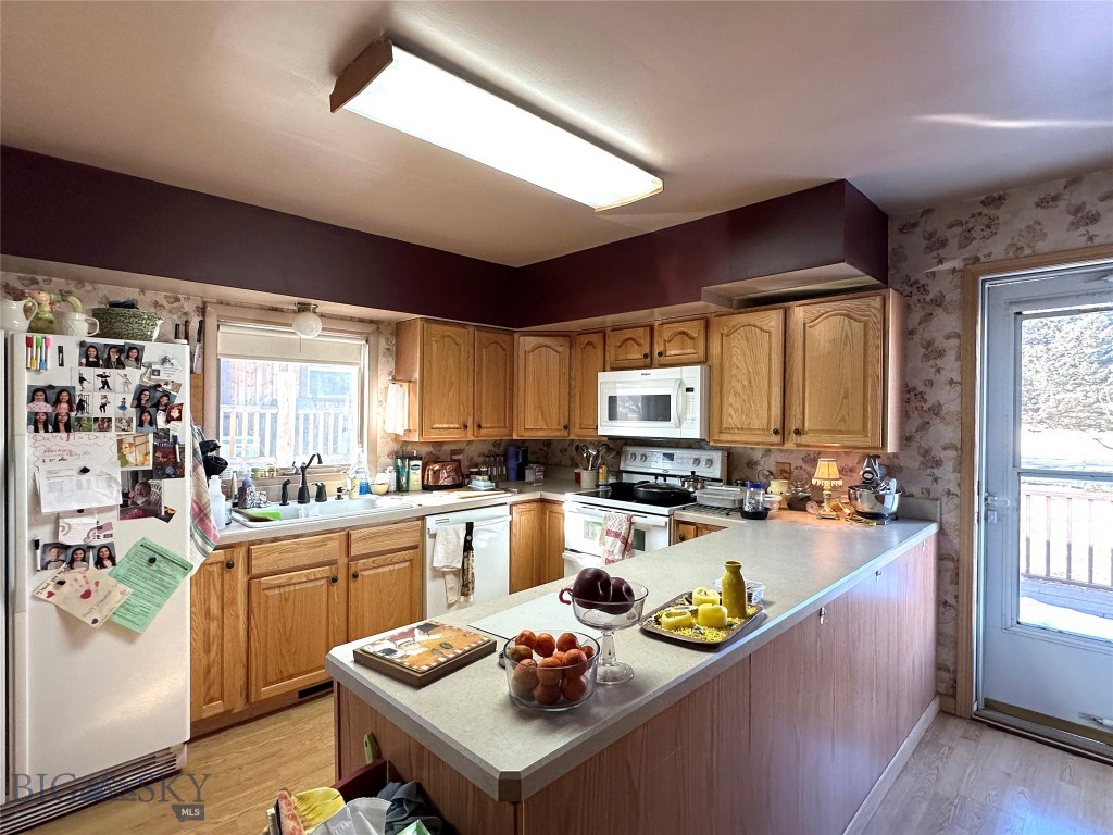 904 Rickards Street Property Photo 11