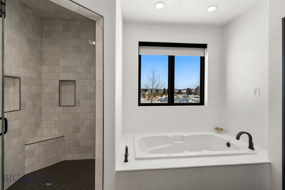 85 Scobie Way Property Photo 52