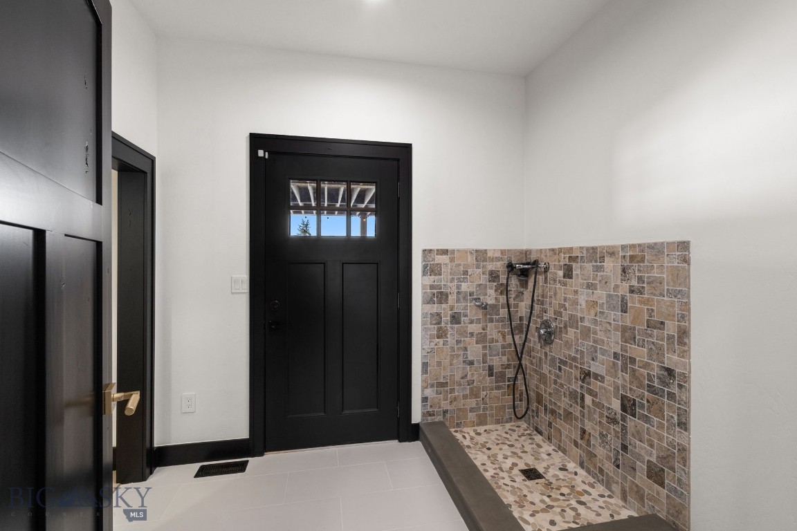 85 Scobie Way Property Photo 55