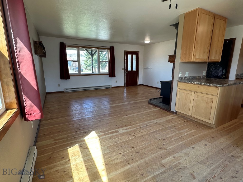 727 Mirza Way Property Photo 6