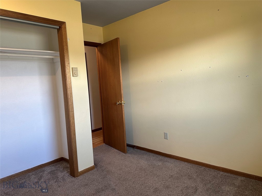 727 Mirza Way Property Photo 17