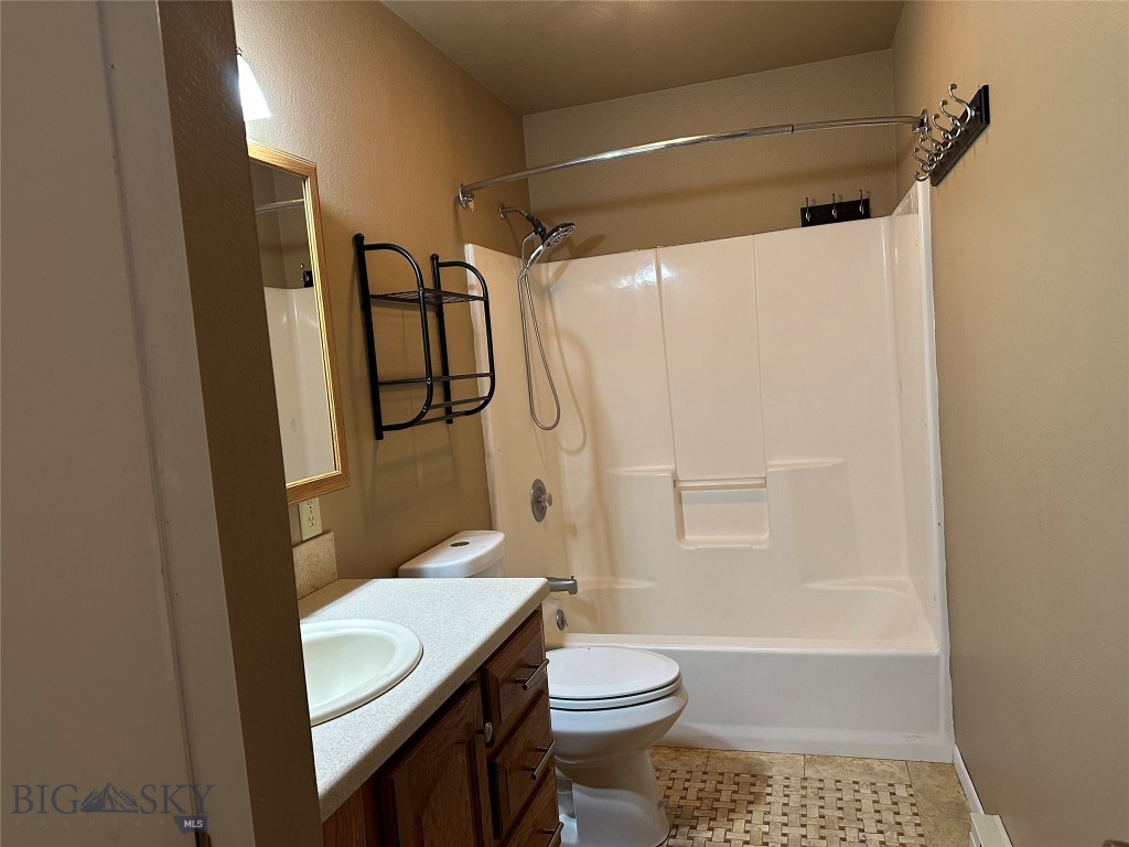 727 Mirza Way Property Photo 18