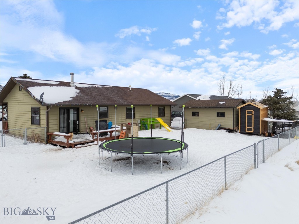 727 Mirza Way Property Photo 25