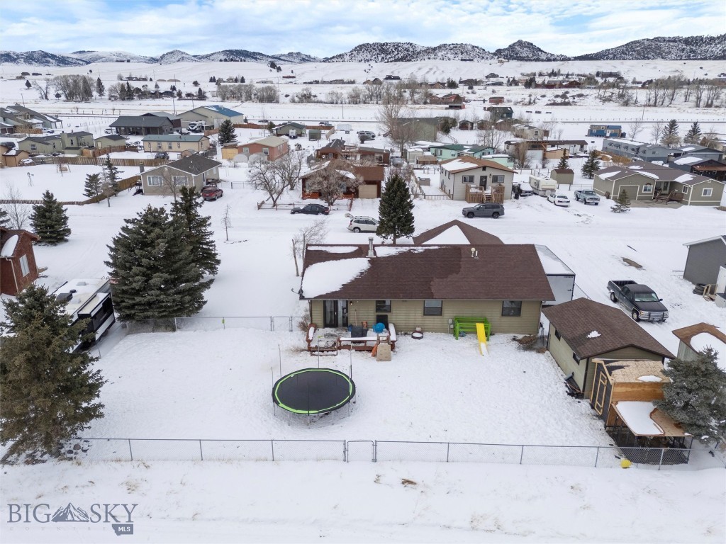 727 Mirza Way Property Photo 30